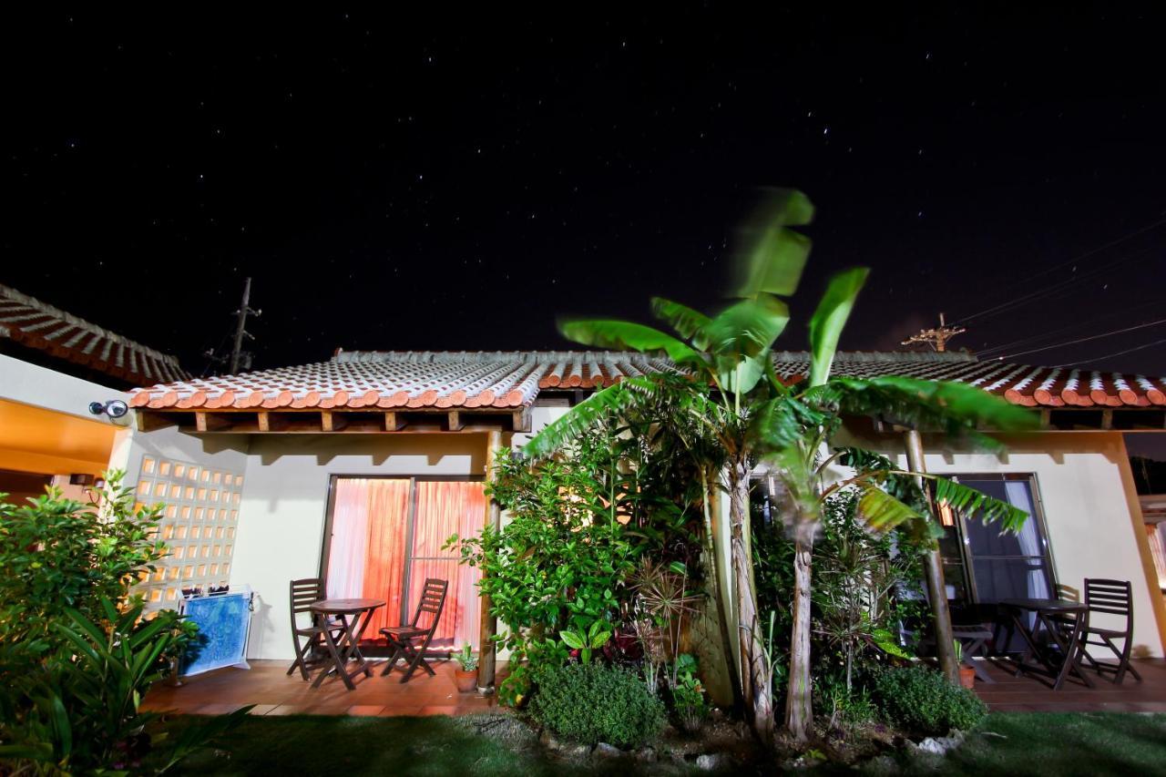Akachichi Guesthouse Онна Екстериор снимка